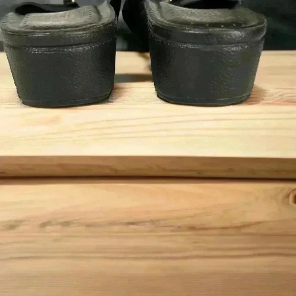 Fly Flot Women's NWOT Anti-Shock Black Leather Slip-On Sandals Euro 40 US 8.5. - Picture 5 of 6